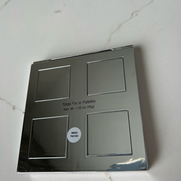 e.l.f Cosmetics Total Face Palette - Picture 3 of 4